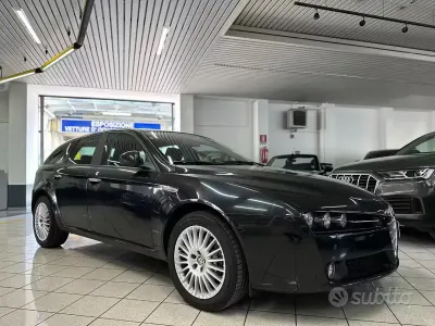 Usata Alfa Romeo 159 140 CV (102 kW) 2009 Nero Station wagon