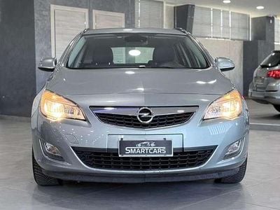 Usata Opel Astra 125 CV (91 kW) 2012 Vernice metallizzata/micalizza Station wagon