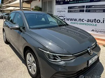 Usata VW Golf VII Life 116 CV (85 kW) 2021 Grigio Utilitaria