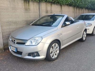 Usata Opel Tigra Edition 125 CV (91 kW) 2010 Cabrio