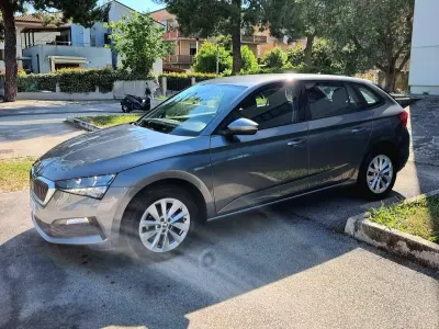 Usata Skoda Scala Ambition 95 CV (69 kW) 2023 Grigio Utilitaria