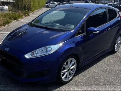 Usata Ford Fiesta ST-Line 95 CV (69 kW) 2017 Bluazzurro Utilitaria