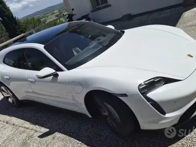 Usata Porsche Taycan Sport Turismo 119 kW (163 CV) 2023 Bianco Coupé