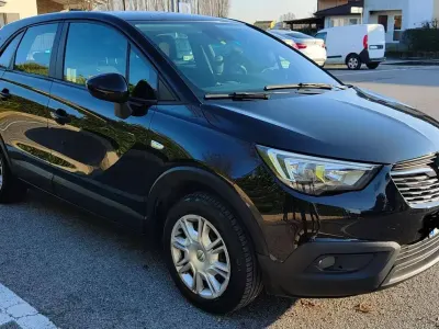Usata Opel Crossland X 82 CV (60 kW) 2018 Nero SUV