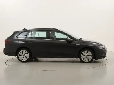 Usata VW Golf VIII Style 116 CV (85 kW) 2021 Grigiogrigio Station wagon