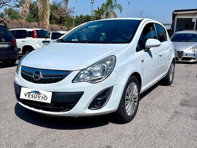 Usata Opel Corsa 85 CV (62 kW) 2012 Bianco Berlina