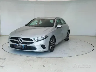 Usata Mercedes A180 116 CV (85 kW) 2021 Grigio Berlina