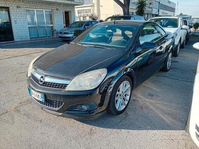 usata Opel Astra Cabriolet TwinTop 1.8 16V VVT Cosmo