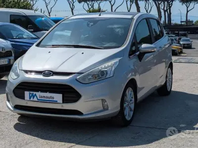 Usata Ford B-MAX 101 CV (74 kW) 2015 Grigio Monovolume
