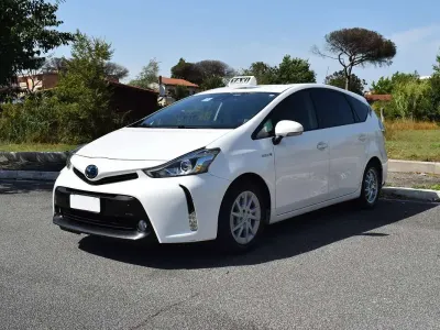 Usata Toyota Prius+ Lounge 99 CV (72 kW) 2020 Bianco Monovolume