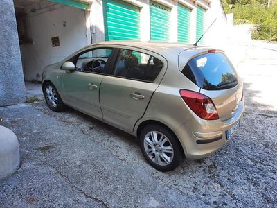Usata Opel Corsa 69 CV (50 kW) 2007 Berlina