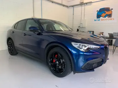 Usata Alfa Romeo Stelvio Business 160 CV (117 kW) 2019 Blu SUV