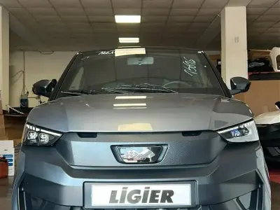 Nuova Ligier JS50 2026 Antracite pastello Utilitaria