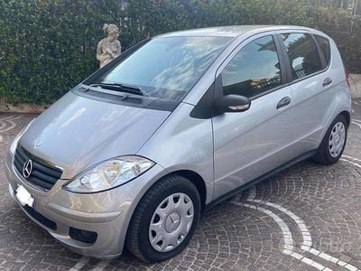 Usata Mercedes A180 109 CV (80 kW) 2008 Argento Utilitaria
