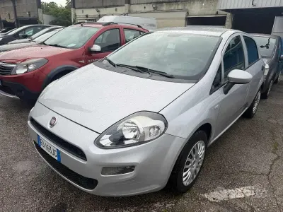 Usata Fiat Punto Street 77 CV (56 kW) 2016 Grigio Utilitaria
