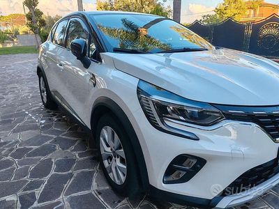 Usata Renault Captur 101 CV (74 kW) 2021 Bianco SUV