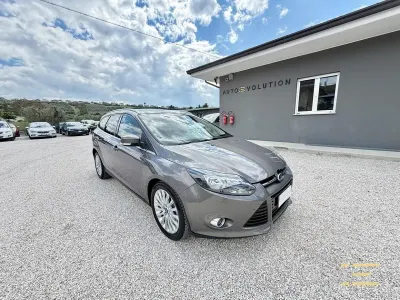 Usata Ford Focus Titanium 116 CV (85 kW) 2011 Grigio Station wagon