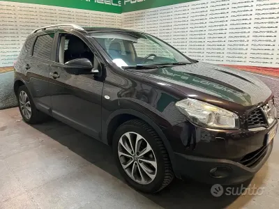 Usata Nissan Qashqai Acenta 131 CV (96 kW) 2013 Viola SUV