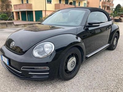 Usata VW Beetle Cabriolet Sport 220 CV (161 kW) 2014 Marrone Cabrio