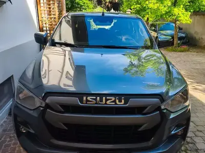 Usata Isuzu D-Max 163 CV (119 kW) 2023 Grigio Pick-up