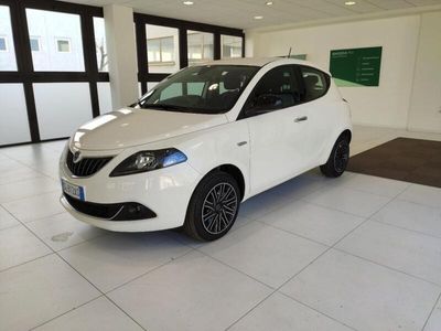 usata Lancia Ypsilon 1.0 FireFly 5 porte S&S Hybrid Ecochic Gold del 2022 usata a Arezzo