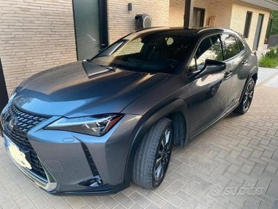 Lexus UX 250h