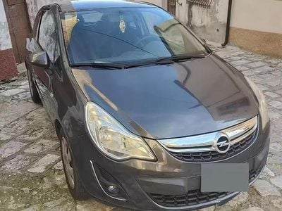 Occasion Opel Corsa 85 ch (62 kW) 2012 Gris Citadine