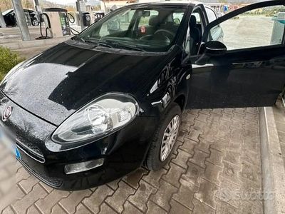 Usata Fiat Punto 77 CV (56 kW) 2018 Nero Utilitaria