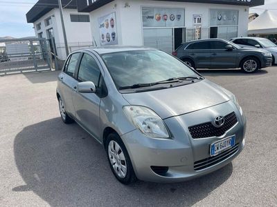 usata Toyota Yaris 1.0 5 porte Sol