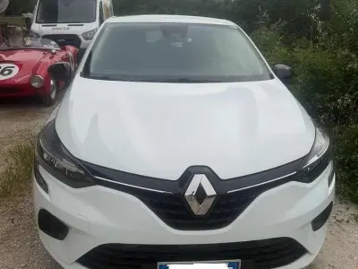 Usata Renault Clio V Equilibre 91 CV (66 kW) 2023 Bianco Berlina