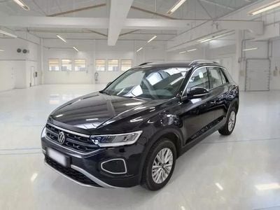 Nero Usata 2024 VW T-Roc Life SUV | 29.450 € (Molto cara)