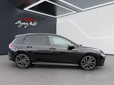 Usata VW Golf VII 200 CV (147 kW) 2021 Nero Utilitaria