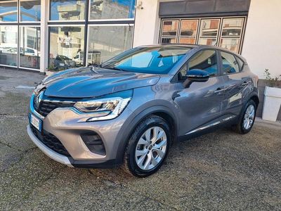 Usata Renault Captur Business 95 CV (69 kW) 2021 Grigio SUV
