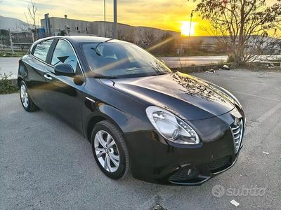 Usata Alfa Romeo Giulietta Distinctive 105 CV (77 kW) 2013 Nero Utilitaria