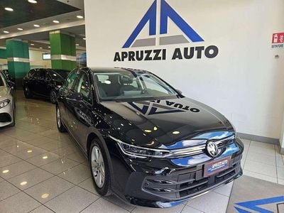 Usata VW Golf VIII Life 116 CV (85 kW) 2025 Nero Berlina