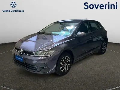 Usata VW Polo Life 80 CV (58 kW) 2024 Grigio scuro Utilitaria