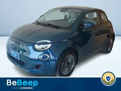 Usata Fiat 500e La Prima 86 kW (118 CV) 2022 Verde metallizzato Berlina