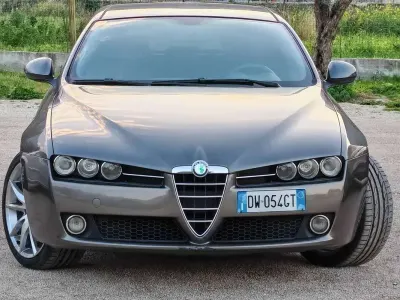 Usata Alfa Romeo 159 150 CV (110 kW) 2009 Grigio Station wagon