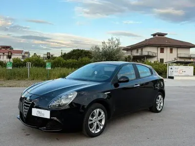 Usata Alfa Romeo Giulietta Distinctive 105 CV (77 kW) 2014 Nero Utilitaria