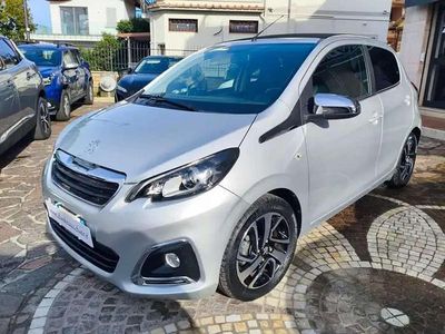 Usata Peugeot 108 Allure 72 CV (52 kW) 2021 Argento Cabrio
