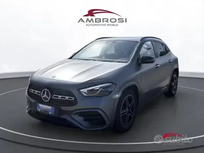 Usata Mercedes GLA180 AMG line 116 CV (85 kW) 2023 Grigio SUV