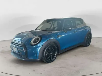 Usata Mini Cooper Classic 136 CV (100 kW) 2023 Blu/azzurro Utilitaria