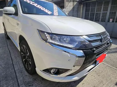 Usata Mitsubishi Outlander P-HEV