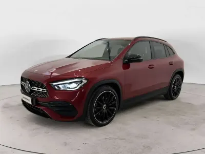 Usata Mercedes GLA200 Premium 150 CV (110 kW) 2022 Rosso SUV