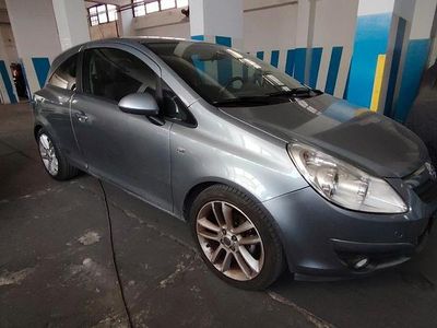 Usata Opel Corsa Sport 90 CV (66 kW) 2010 Grigio Berlina