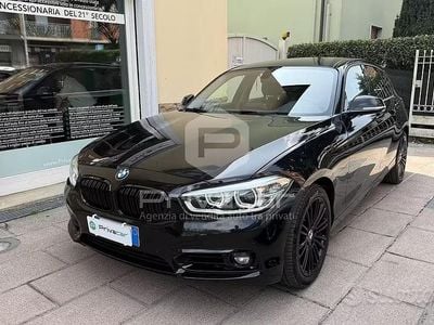 Begagnad BMW 118 Sport Line 150 HK (110 kW) 2019 Svart Halvkombi