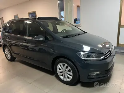 Usata VW Touran Highline 116 CV (85 kW) 2016 Grigio Monovolume