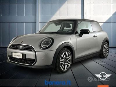 Usata Mini Cooper Classic 156 CV (114 kW) 2024 Optional: p0c6b Utilitaria