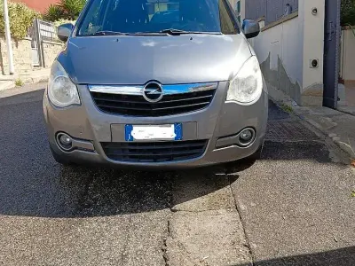 Usata Opel Agila 86 CV (63 kW) 2010 Grigio Utilitaria