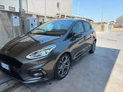 Usata Ford Fiesta ST-Line 125 CV (91 kW) 2021 Grigio Utilitaria